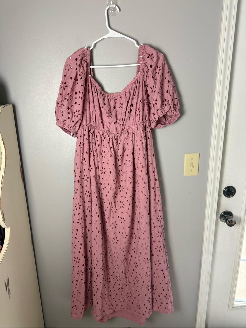 Eloquii Woman’s Eyelet Detain Tie Front Puff Sleeve Maxi Dress SZ 16 Pink Mauve - Picture 8 of 10